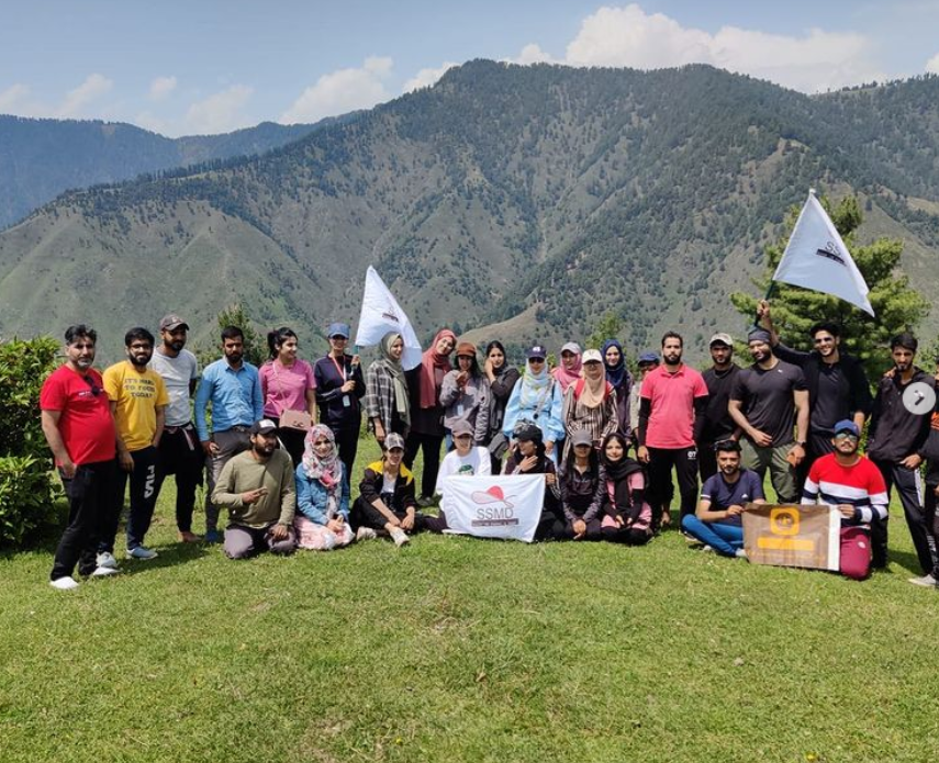 SSMD School of Fashion and Design Students on Trek with Team Taarukk and CafeX